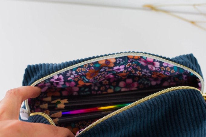 Trousse d'école Juliette velours côtelé bleu marine - Taille "petite"